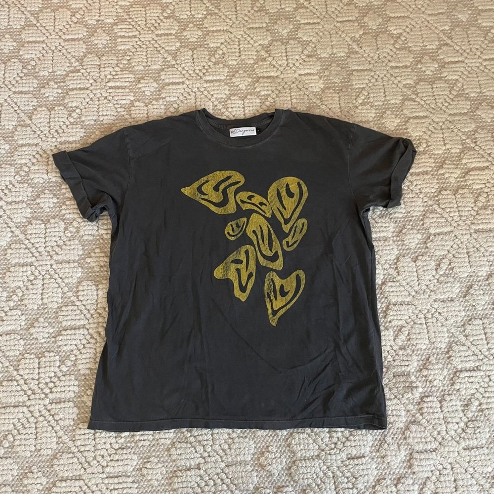 Revolve Girl Dangerous Yellow Psychedelic Smiles Black Short SleeveBoyfriend Tee